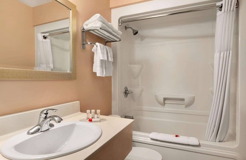 Fredericton Hotel | Days Inn by Wyndham Fredericton