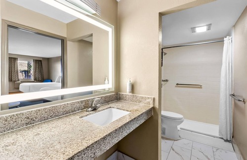 Goose Creek Hotel | Days Inn by Wyndham Goose Creek