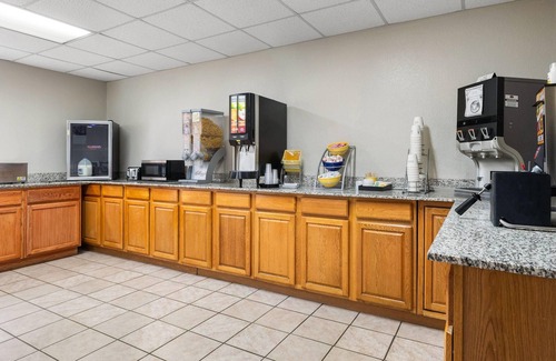 Madisonville Hotel | Days Inn by Wyndham Madisonville
