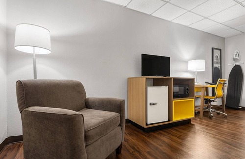 Madisonville Hotel | Days Inn by Wyndham Madisonville