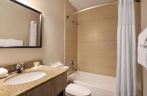 Miami Springs Hotel | Days Inn by Wyndham Miami Airport North