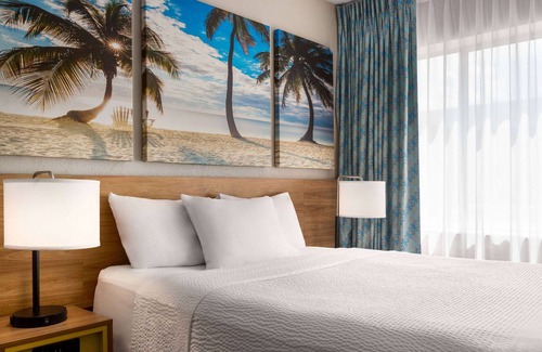 Miami Springs Hotel | Days Inn by Wyndham Miami Airport North