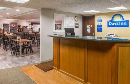 Pierre Hotel | Days Inn by Wyndham Pierre