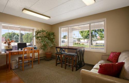 Pierre Hotel | Days Inn by Wyndham Pierre