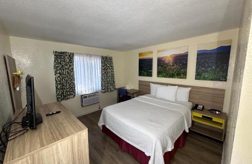 San Marcos Hotel | Days Inn by Wyndham San Marcos