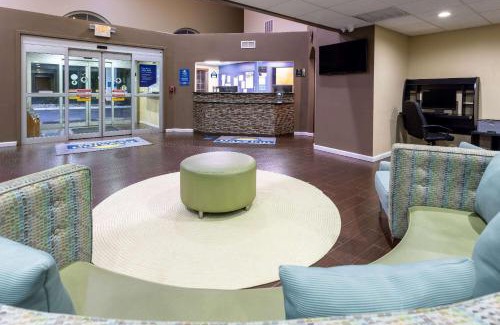 Cherry Hill Hotel | Days Inn & Suites by Wyndham Cherry Hill - Philadelphia