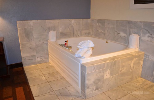 Lodi Hotel | Days Inn & Suites by Wyndham Lodi