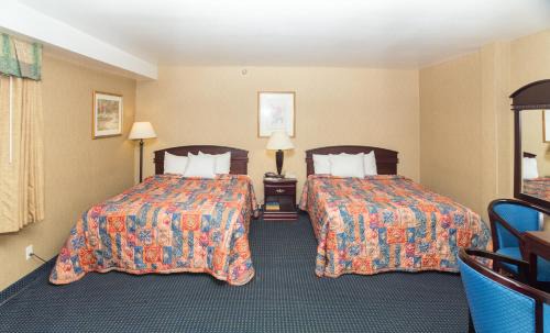 Artesia Hotel | Days Inn & Suites by Wyndham Artesia