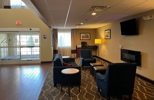 Rexmont Hotel | Days Inn & Suites by Wyndham Manheim Lebanon