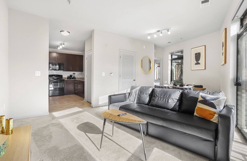 Arlington Apartamento | DC Charm in Crystal Apartments