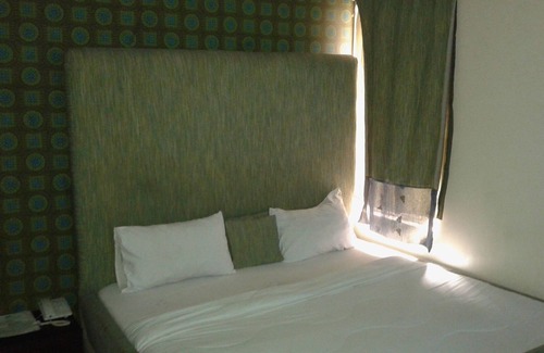 Surulere Hotel | Dcove Hotel & Suites