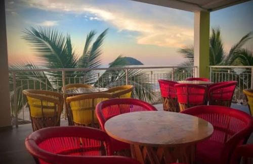 Rincón de Guayabitos Hotel | De cameron isla coral