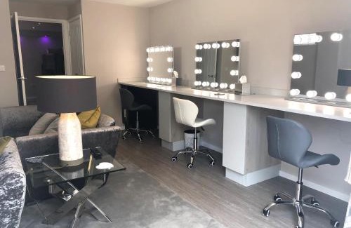Nantgarw Casa | De Courceys Manor Suites & Cottages