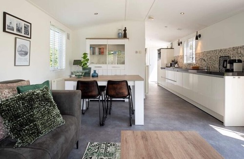 Goedereede Chalet De Esquí | De Goede Ree 20 comfortable chalet near the North Sea