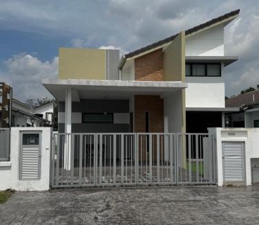 Beranang Casa | De'Laman Homestay beranang