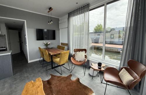 Montfort Alquiler De Eote | De Maasterp - Woonboot 2