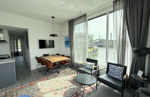 Montfort Alquiler De Eote | De Maasterp - Woonboot 5