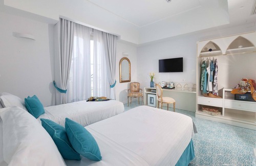 Scala Cama Y Desayuno | De Pando Panoramic Suites 1086- Ravello