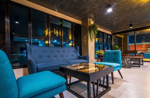 Nai Mueang Hotel | De V Loft Hotel