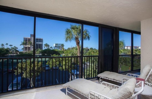 Bonita Springs Casa | Debbie's Sea Isles Condo