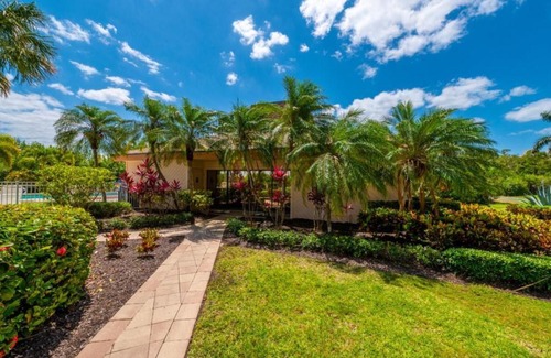 Bonita Springs Casa | Debbie's Sea Isles Condo