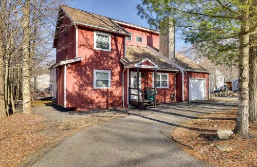 Tobyhanna Casa | Deck and Fire Pit Tobyhanna Home 15 Mi to Skiing!