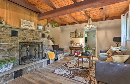 Tobyhanna Casa | Deck and Pool Access Welcoming Poconos Retreat