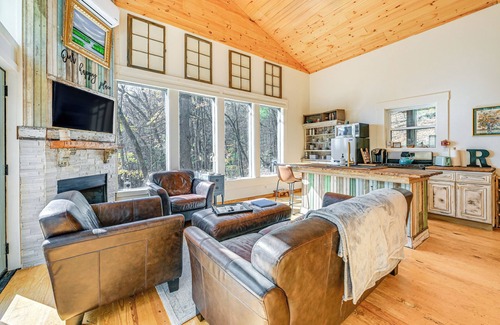 Mountain City Cabina | Deck & Fire Pit: Mtn-View Cabin in Rabun Gap