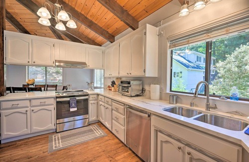 Apple Hill Casa | Deck & Grill: Camino Home in Wine Country!