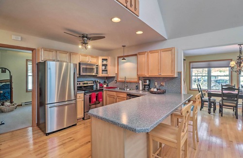 Albrightsville Casa | Large Deck & Pool Access: Albrightsville Home