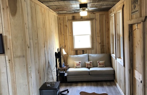 Wedowee Cabina | DeeDee's Hideaway-Secluded Getaway on the Water