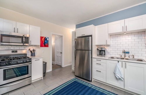 Buffalo Apartamento | ⭐️ Deep Clean ⭐️ King Bed ⭐️ Parking ⭐️ SpectrumTV