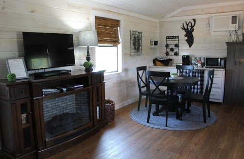 Talihina Cabina | Deer Cabin at Mountain View Retreat