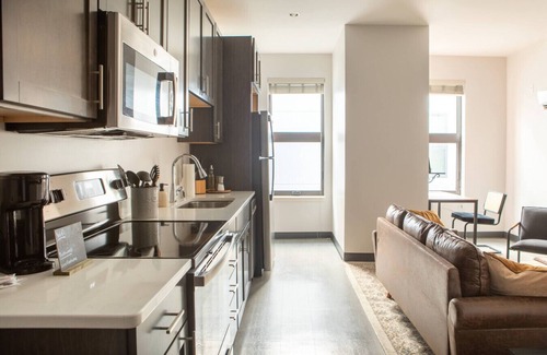 Westown Apartamento | Deer District Studio Apt JC6 - One Block from Fiserv and Baird