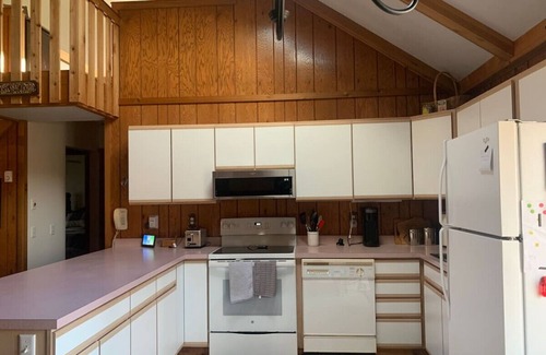 Terra Alta Apartamento | Deer Ridge Cozy 2-Bed Cabin w/fire pit & fireplace