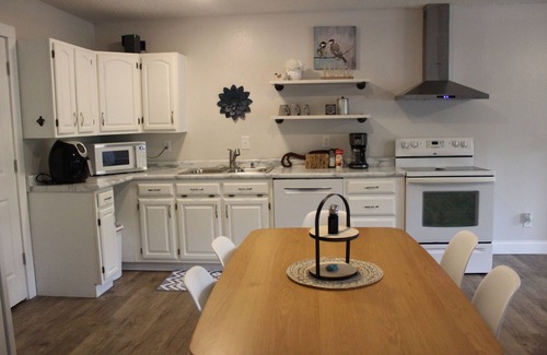 Sunrise Beach Casa | Deer Run Duplex-Beautiful Lake View-Shared Dock!