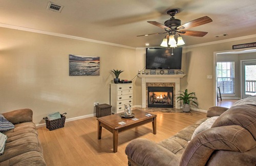 Bismarck Casa | DeGray Getaway w/ Fire Pit, Grill & Large Deck!
