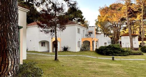 Costa del Este Apartamento | Del Pinar Apart