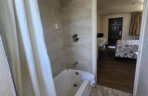 Lents Hotel | Del Rancho Motel By Townhouse Portland OR Hwy 205