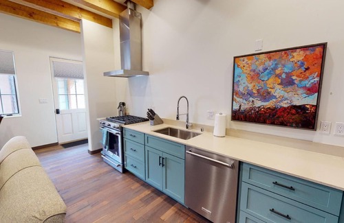 Historic Eastside Casa | Delgado C-2: Just one block from Canyon Road!