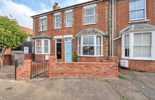 Bury St Edmunds Casa | Delightful 10 St Martins - 2 bed, 2 bathroom with parking available