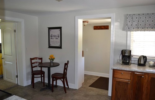 Hot Springs Casa | Delightful 2-bedroom Cottage in Hot Springs