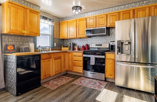 Cody Casa | Delightful 2-bedroom house. Convenient location in Cody.