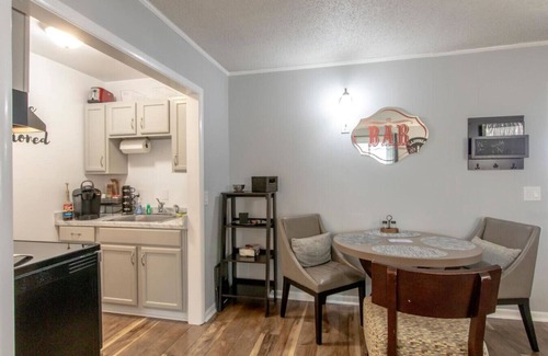 Melrose Apartamento | Delightful Charmer - Pool Access