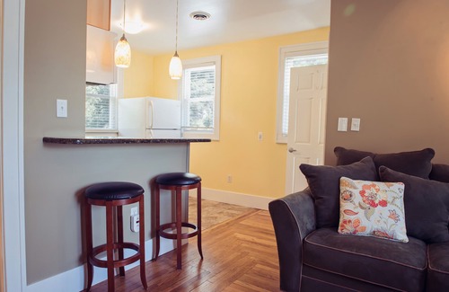 Plymouth Apartamento | Encantador, acogedor piso superior en Plymouth, Michigan