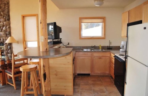 St. Mary Cabaña | Encantadoras cabañas independientes con impresionantes vistas del Parque Nacional Glacier