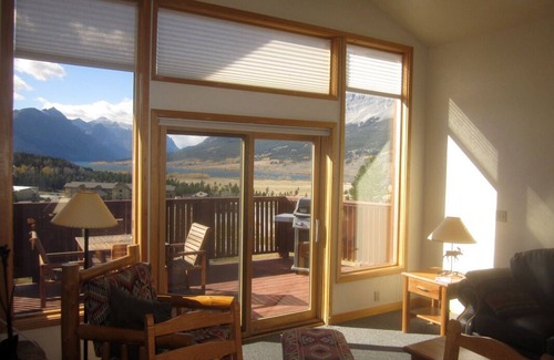 St. Mary Cabaña | Encantadoras cabañas independientes con impresionantes vistas del Parque Nacional Glacier