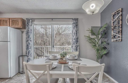 Broadmoor Casa | Delightful Home Amazing Location! Extended Stay