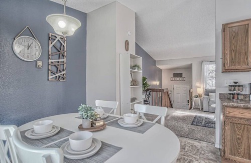 Broadmoor Casa | Delightful Home Amazing Location! Extended Stay