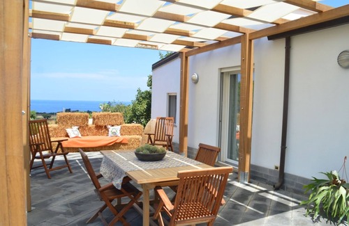 Ustica Apartamento | Vrbo Property